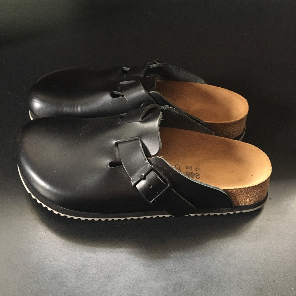 SOLD! Birkenstock Black Clogs